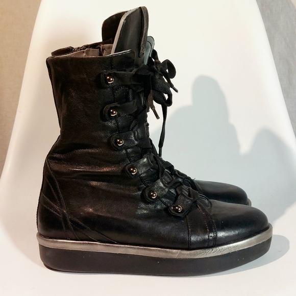 Andìa Fora black leather side-zip laced combat boots, EU41, EUC - Picture 2 of 15